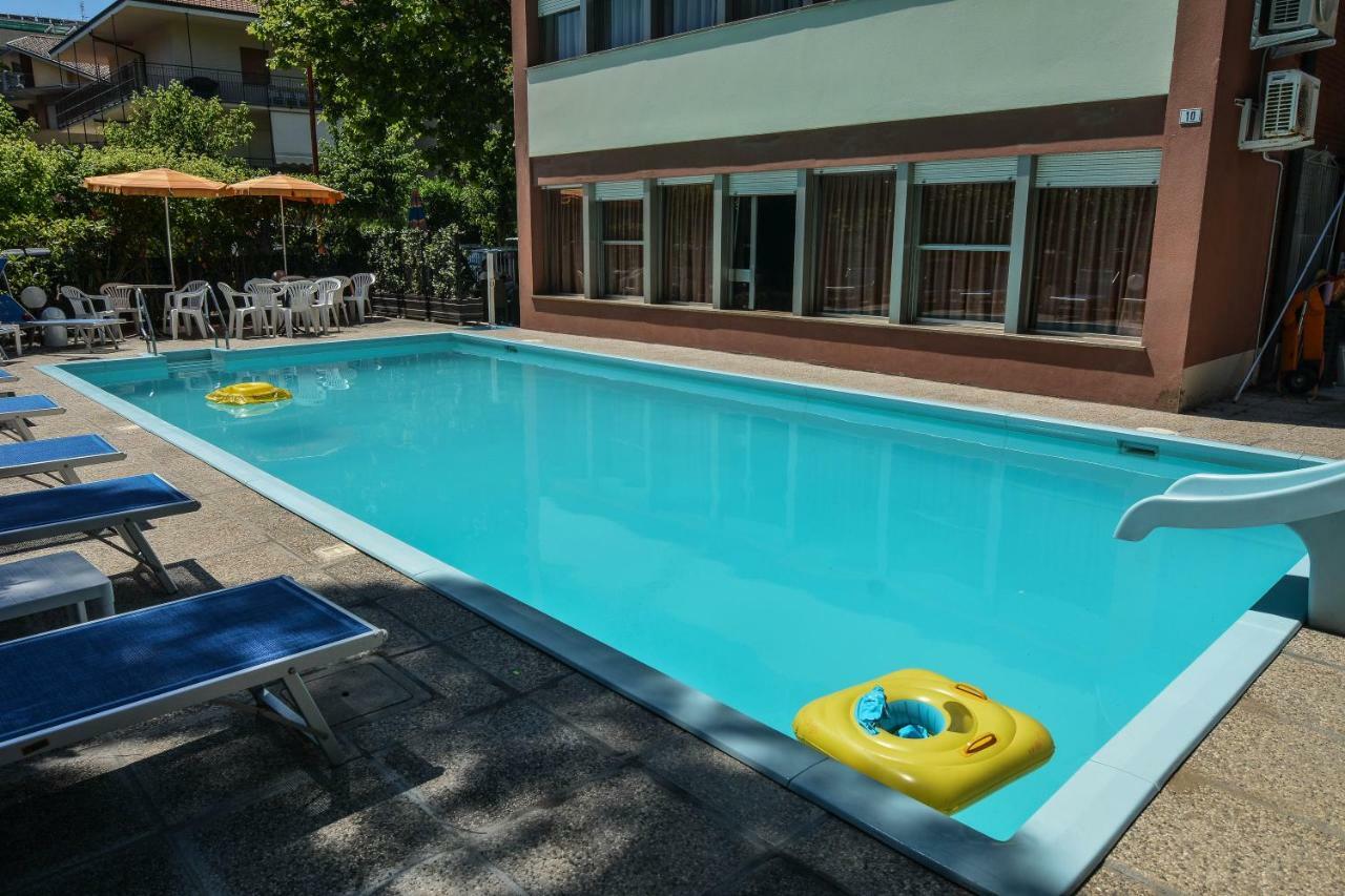 Hotel Zani Cervia Exteriér fotografie